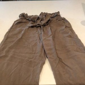 High waisted pants with belt... very comfy!